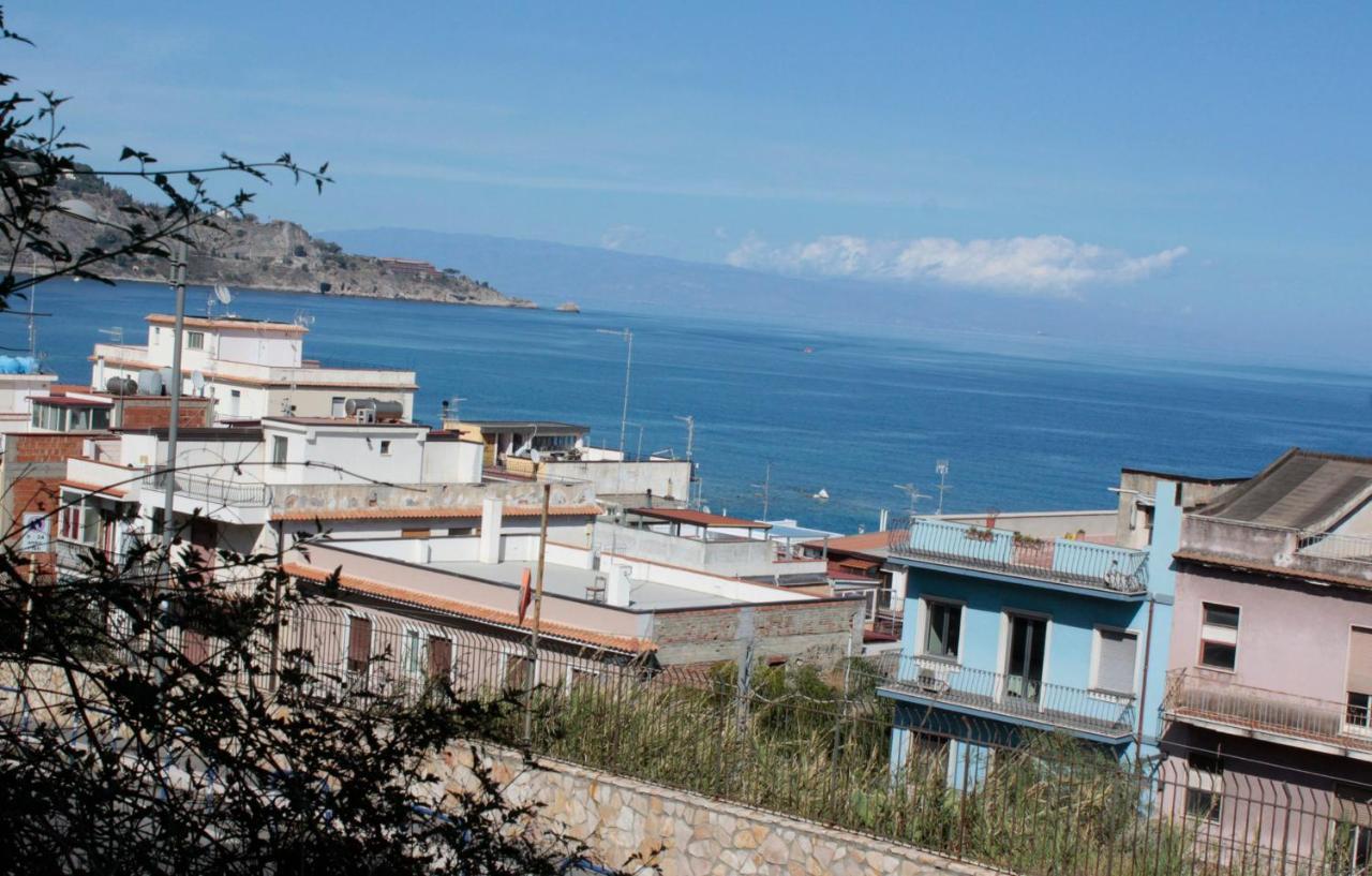 Bed & Breakfast Lighea Giardini Naxos Exterior photo