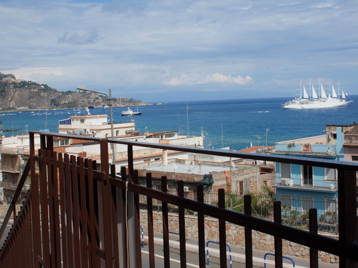 Bed & Breakfast Lighea Giardini Naxos Exterior photo